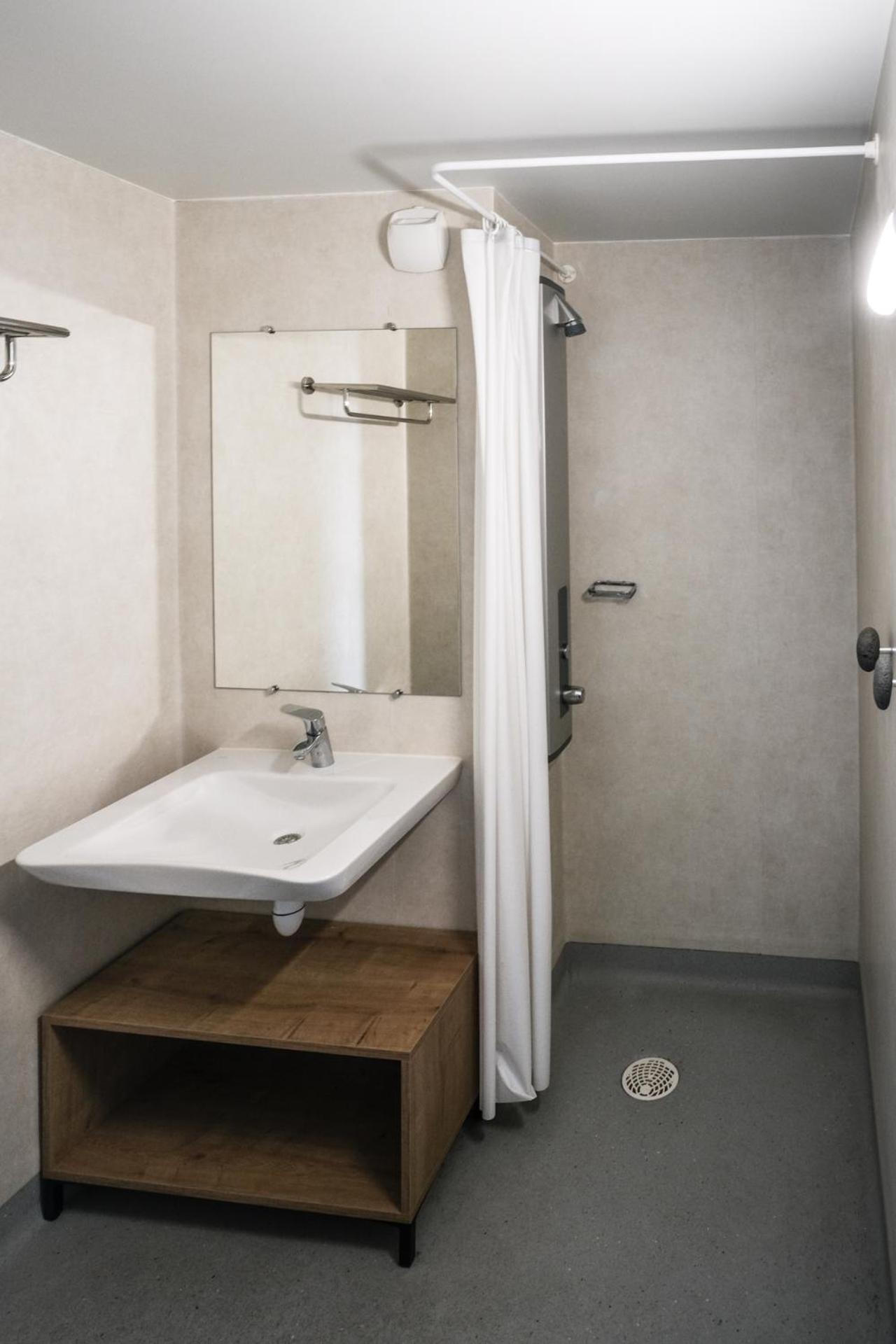 Auberge De Jeunesse Hi Clermont-Ferrand Buitenkant foto